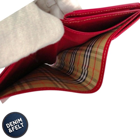 Burberry Women’s Red Leather Bifold Wallet w/ Coin Compartment | PRELOVED ♥️ - Picture 5 of 15